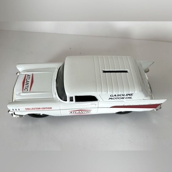 Ertl '57 Chevy Bel Air Nomad White Truck Atlantic Gasoline Motor Oil Bank New - Picture 2 of 9